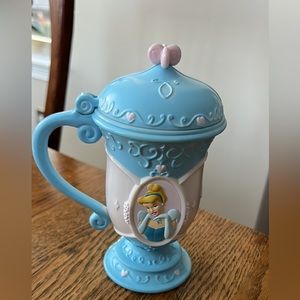Vintage Cinderella plastic covered cup from DISNEY ON Ice